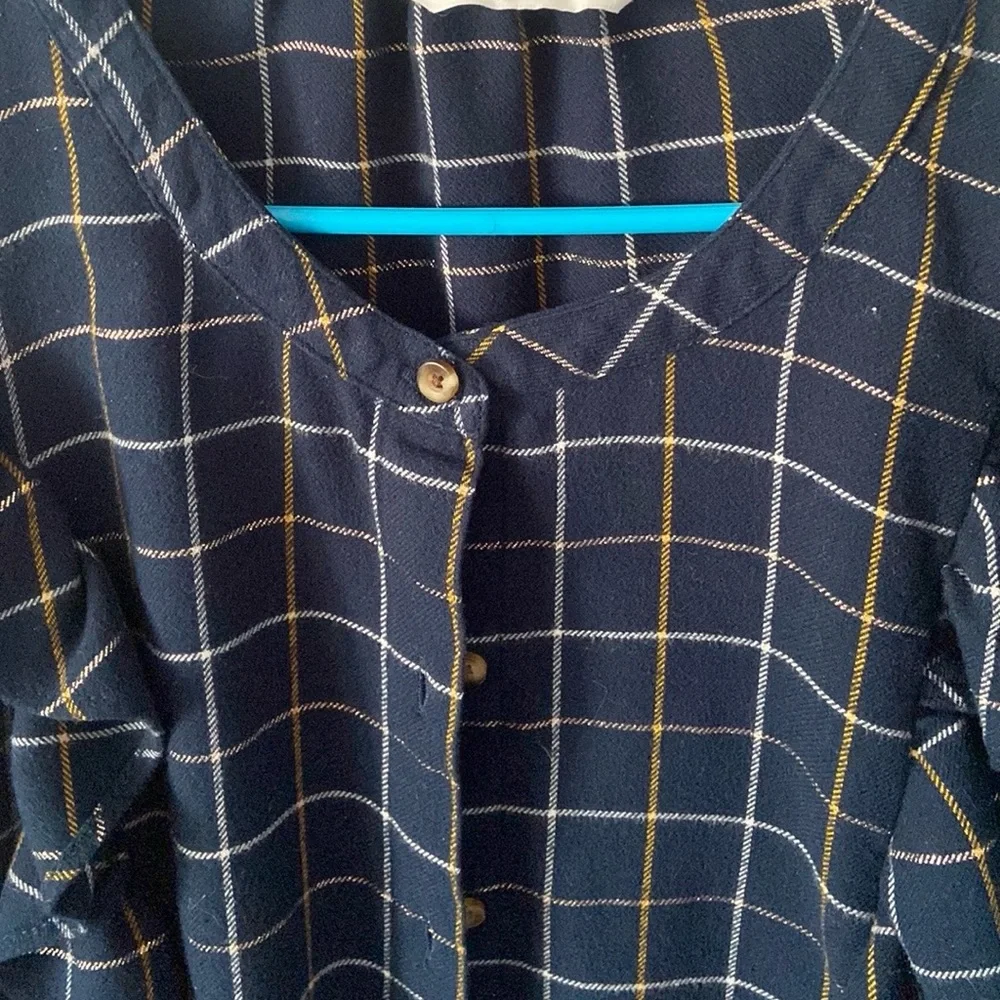 NWOT/ Navy Blue Checkered Blouse with Ruffles – Size M Sonoma - Picture 7 of 10